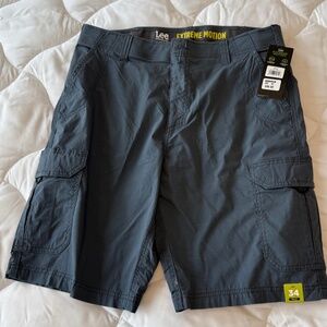 NWT Lee Men's Extreme Motion Cargo Shorts - SLATE/Navy Size 34
